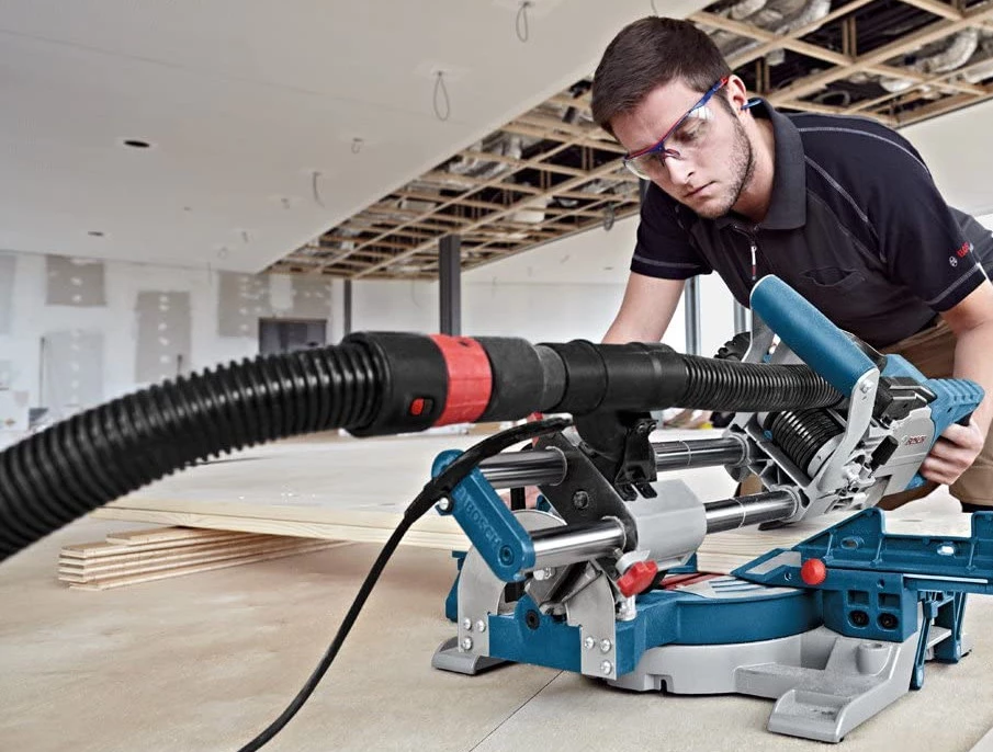 dust extraction port on bosch gcm 8 sjl mitre saw