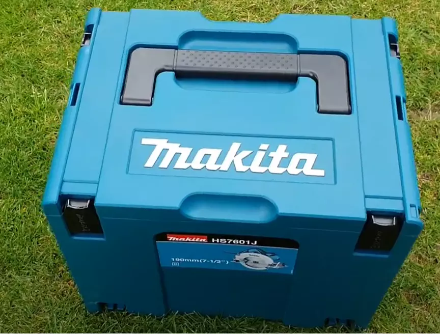 Makita HS7601J circular saw makpac case