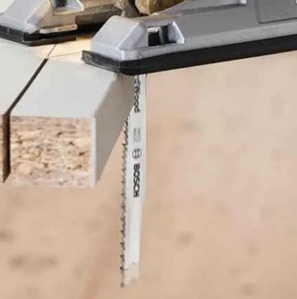 Bosch T101AO Jigsaw Blade cutting curves in wood